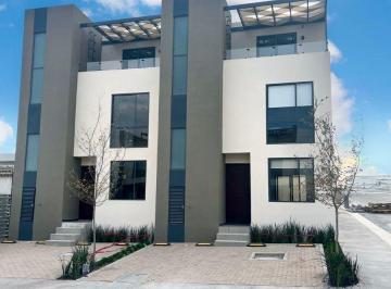 Casa en condominio · 132m² · 3 Recámaras · 2 Estacionamientos · Preciosas Casas en Preventa con Roof Garden y Terraza con Pergolado