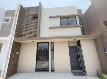 Casa en condominio · 148m² · Increíble Casa en Preventa Dentro del Refugio con Jardín