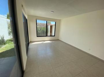 Casa en condominio · 3 Recámaras · 2 Estacionamientos · Casa en Precio de Oportunidad en Venta con Roof Garden