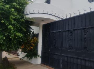 Casa de 3 habitaciones, León · Casa en Venta Alameda