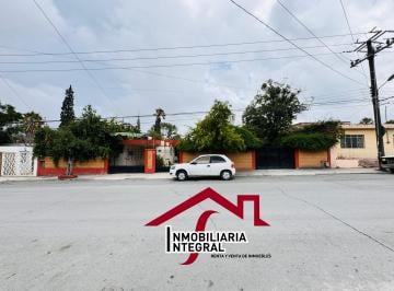 Casa de 4 habitaciones, Saltillo · Casa de Oportunidad en Venta en La Zona Centro de Saltillo