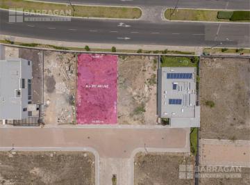 Terreno / Lote · 357m² · Terreno Residencial en Venta en Lomas del Campanario Norte, Condominio San Lucas