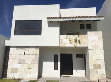 Casa en condominio · 150m² · 3 Recámaras · Casa en Renta en Altozano