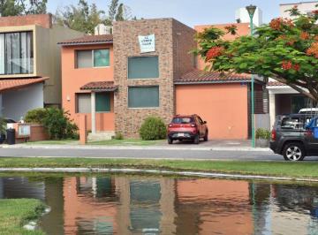Casa de 4 habitaciones, Jiutepec · Venta Casa en José G Parres, Jiutepec, Morelos