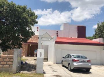 Casa · 523m² · 4 Recámaras · 4 Estacionamientos · Casa Venta Haras del Bosque