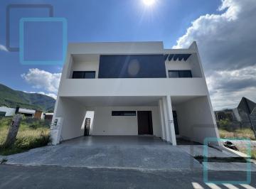 Casa · 402m² · 4 Recámaras · 2 Estacionamientos · Casa en Venta Pedregal de La Montaña Zona Carretera Nacional Monterrey