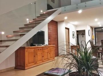 Casa de 3 habitaciones, El Marqués · Residencia en Zibata con Amenidades