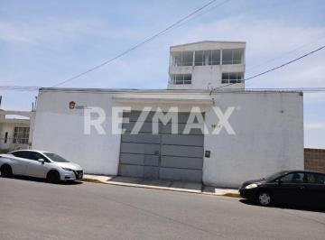 Edificio · 3200m² · 30 Estacionamientos · Edificio Comercial en Venta San Miguel Totocuitlapilco Metepec, México - (4)
