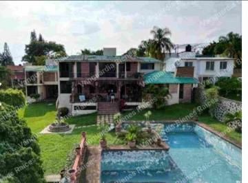 Casa de 3 habitaciones, Cuernavaca · Casa en Venta en Fraccionamiento Provincias del Canada. Delicias Cuernavaca