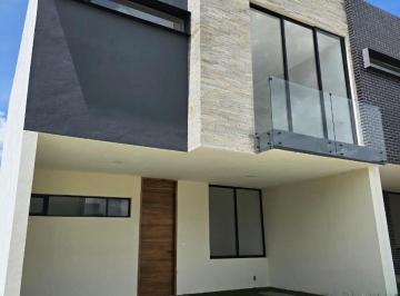 Casa de 3 habitaciones, Zapopan · Casa en Venta Coto Carrara Capital Norte