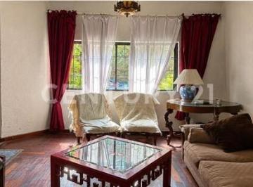 Casa · 122m² · 5 Recámaras · 1 Estacionamiento · Casa en Venta a 10 Min a Pie de Parque México.