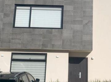 Casa de 3 habitaciones, Zapopan · Casa en Renta en Fracc. Pacific Habitat