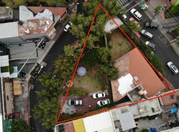 Terreno comercial · 711m² · 5 Recámaras · 15 Estacionamientos · Casa con Uso de Suelo Comercial Esquina Luis Cabrera y Periférico Frente a Walmart