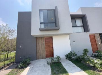 Casa en condominio · 115m² · 3 Recámaras · 2 Estacionamientos · Casa en Venta Condominio en Zakia Zona Zire