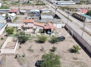 Huerta · 200m² · 2 Recámaras · 2 Estacionamientos · Huerta en Venta en Bosques de San Jeronimo, Aldama Chih.