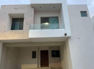 Casa de 3 habitaciones, Saltillo · Casa Renta Las Misiones V, Fracc. con Seguridad Cerca de Escuelas Al Norte