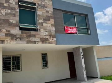 Casa de 3 habitaciones, Zapopan · Valle Imperial No. 630 Casa 197 C. Olavarria en C. Almendros Secc. Bosques II.