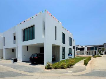 Casa de 3 habitaciones, Mazatlán · Casa en Venta en Mazatlán, Cerritos