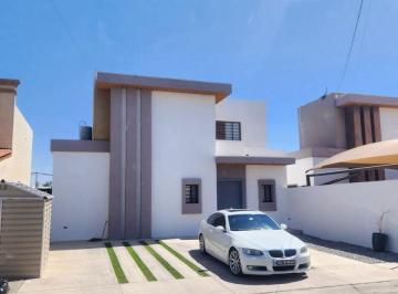 Casa de 3 habitaciones, Mexicali · Casa en Renta Privada Santa Brigada Amueblada Tres Recámaras La Principal Planta Baja