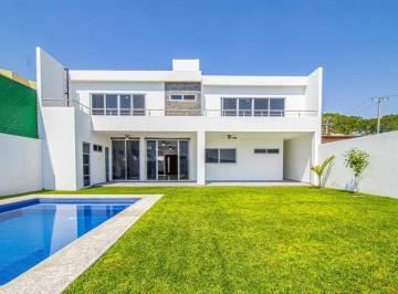 Casa de 5 habitaciones, Temixco · Casa en Venta en Fraccionamiento Burgos Bugambilias/corinto