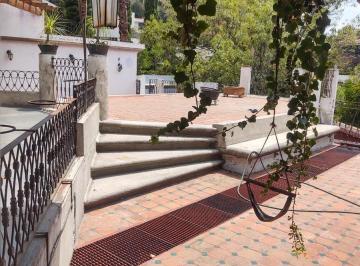 Casa · 823m² · 6 Recámaras · 3 Estacionamientos · Casa en Venta en Bosque de Las Lomas