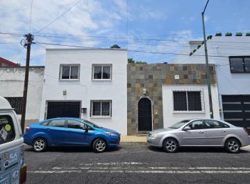 Casa de 4 habitaciones, Gustavo A. Madero · Casa con 4 Recámaras en Venta, 3 Etacionamientos, Industrial