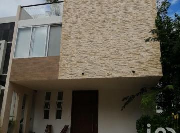 Casa · 159m² · 3 Recámaras · 2 Estacionamientos · Casa en Venta en Residencial Arbolada Cancun