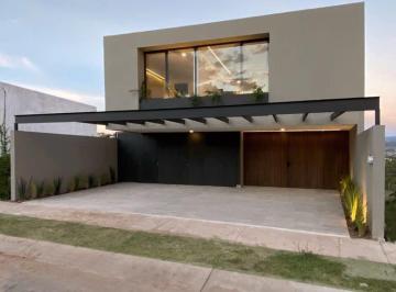 Casa de 4 habitaciones, León · Casa en Zanda Residencial con Vista Impresionante