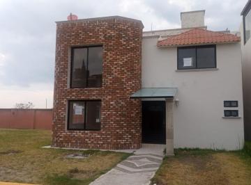 Casa · 280m² · 3 Recámaras · 3 Estacionamientos · Casa en Renta en Ex Hacienda San José