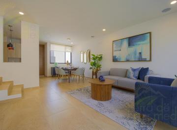 Casa de 4 habitaciones, El Marqués · Casa con 4ta Recámara en Pb en Zibatá, Querétaro