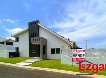 Casa de 3 habitaciones, Atlatlahucan · En Venta Casa con Amplios Espacios en Lomas de Cocoyoc