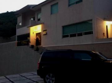 Casa de 4 habitaciones, Monterrey · Casa - Sierra Alta 3er Sector