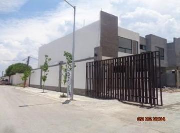 Casa en Venta de 3 habitaciones Ampliacion Morelos · Últimas Casas, en Amp. Morelos con Portón de Acceso