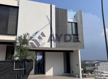 Vive en Capital Norte, dentro de Coto Nara, un entorno residencial privado que c · Casa en Renta en Coto Nara Int. 95