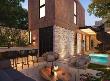 Casa · 315m² · 4 Recámaras · Casas en Venta Merida, Centro Santiago 2 en Una Remodeladas (Fvc - 1905)