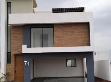 Casa · 268m² · 3 Recámaras · 2 Estacionamientos · Casa en Venta en Punta Tiburón, Alvarado