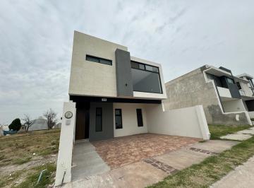 Casa de 3 habitaciones, León · Linda Casa Nueva en Venta Zona Sur