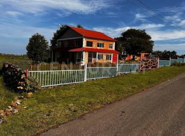 Casa · 428m² · 3 Recámaras · 20 Estacionamientos · Casa de Campo La Tenencia de Guerrero Michoacán