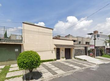 Casa de 3 habitaciones, Tlalpan · "Propiedad en Remate en Tlalpan, ¡No Pierdas Esta Oportunidad!"
