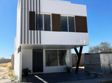 Casa · 187m² · 3 Recámaras · Venta Casa en Arroyo San Emilión Residencial Al Norte de La Ciudad Cin