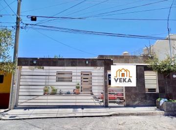 Casa · 229m² · 4 Recámaras · Se Vende Casa Remodelada Col Cuarteles