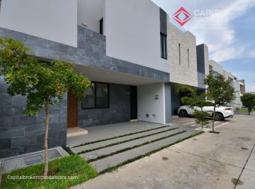 Casa en condominio de 4 habitaciones, Zapopan · Casa Nueva en Coto Solares en Venta