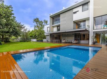 Casa de 5 habitaciones, Zapopan · Espectacular Casa de Lujo con Alberca en Bugambilias en Venta