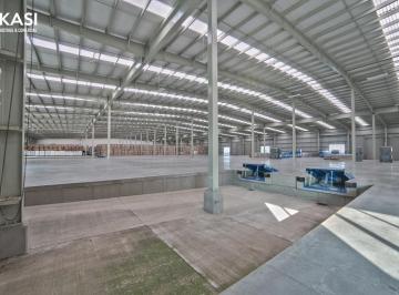 Ikasi Inmobiliaria · Nave Industrial en Renta en Guanajuato Puerto Interior - 1000 m²