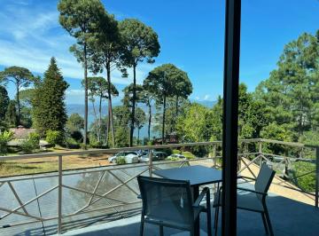 Casa de 4 habitaciones, Valle de Bravo · Casa en Venta con Vista Parcial Al Lago