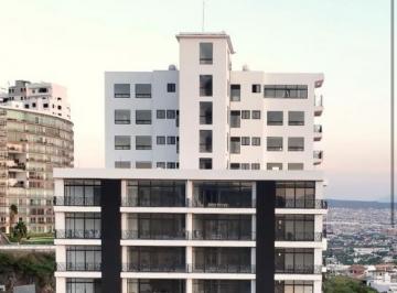 Departamento · 280m² · 3 Recámaras · 3 Estacionamientos · The View en Fraccionamiento El Campanario