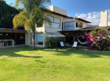 Casa de 4 habitaciones, Valle de Bravo · Casa en Venta, Valle de Bravo