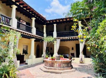 Casa · 629m² · 4 Recámaras · 1 Estacionamiento · Casa en El Centro Histórico