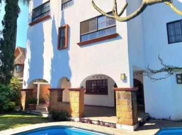 Casa de 7 habitaciones, Cuernavaca · Casa en Venta Vista Hermosa