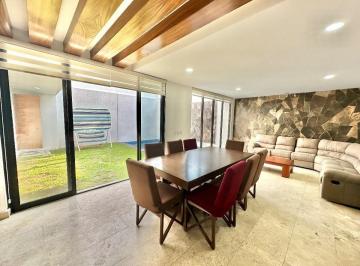 Casa en condominio · 4 Recámaras · 2 Estacionamientos · Casa en Renta Sobre El Boulevard Diamante